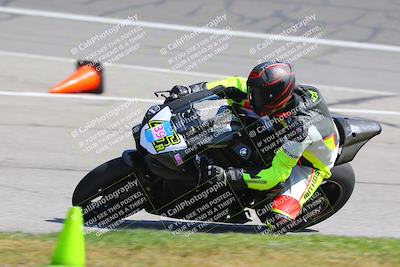 media/Mar-19-2022-Fastrack Riders (Sat) [[4e7522d738]]/Level 5 Race/Turn 3 and 4/